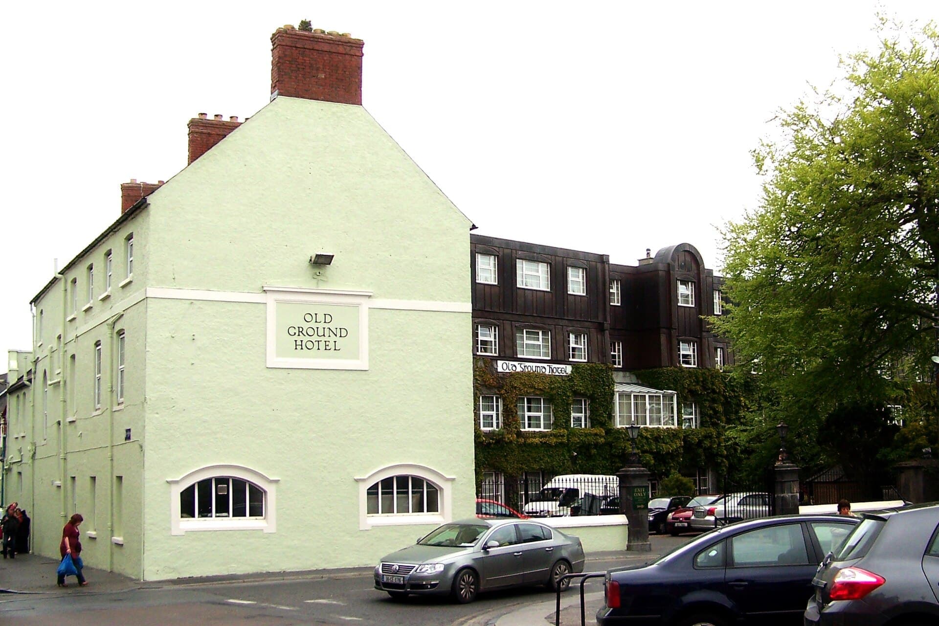 The Old Ground Hotel on Station Road, Ennis